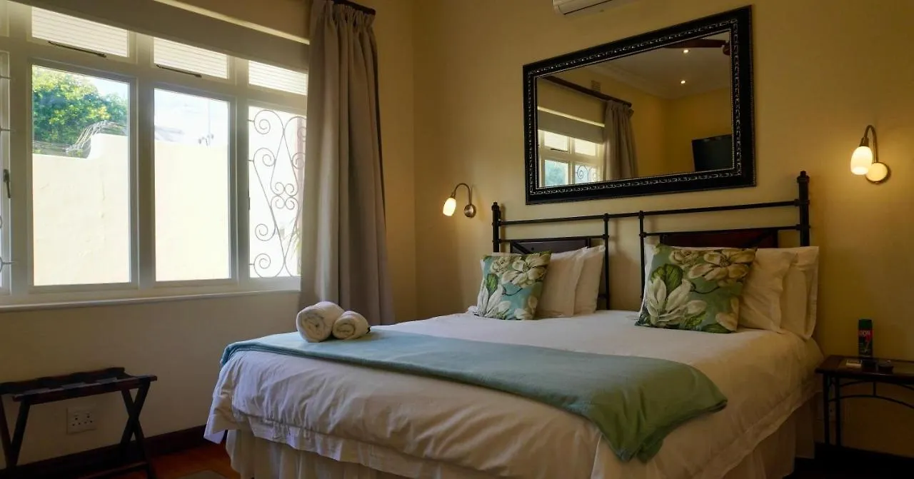 Sundown Manor Guest House Le Cap Couette-café