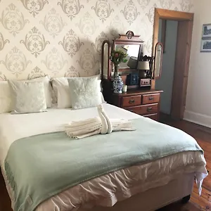 https://the-grand-hotel-port-elizabeth.port-elizabeth-hotel.com