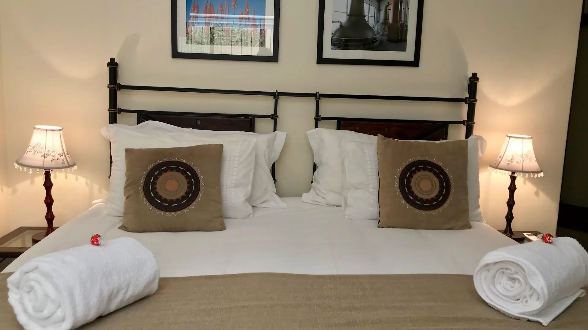 Bed & Breakfast Sundown Manor Guest House Cape Town