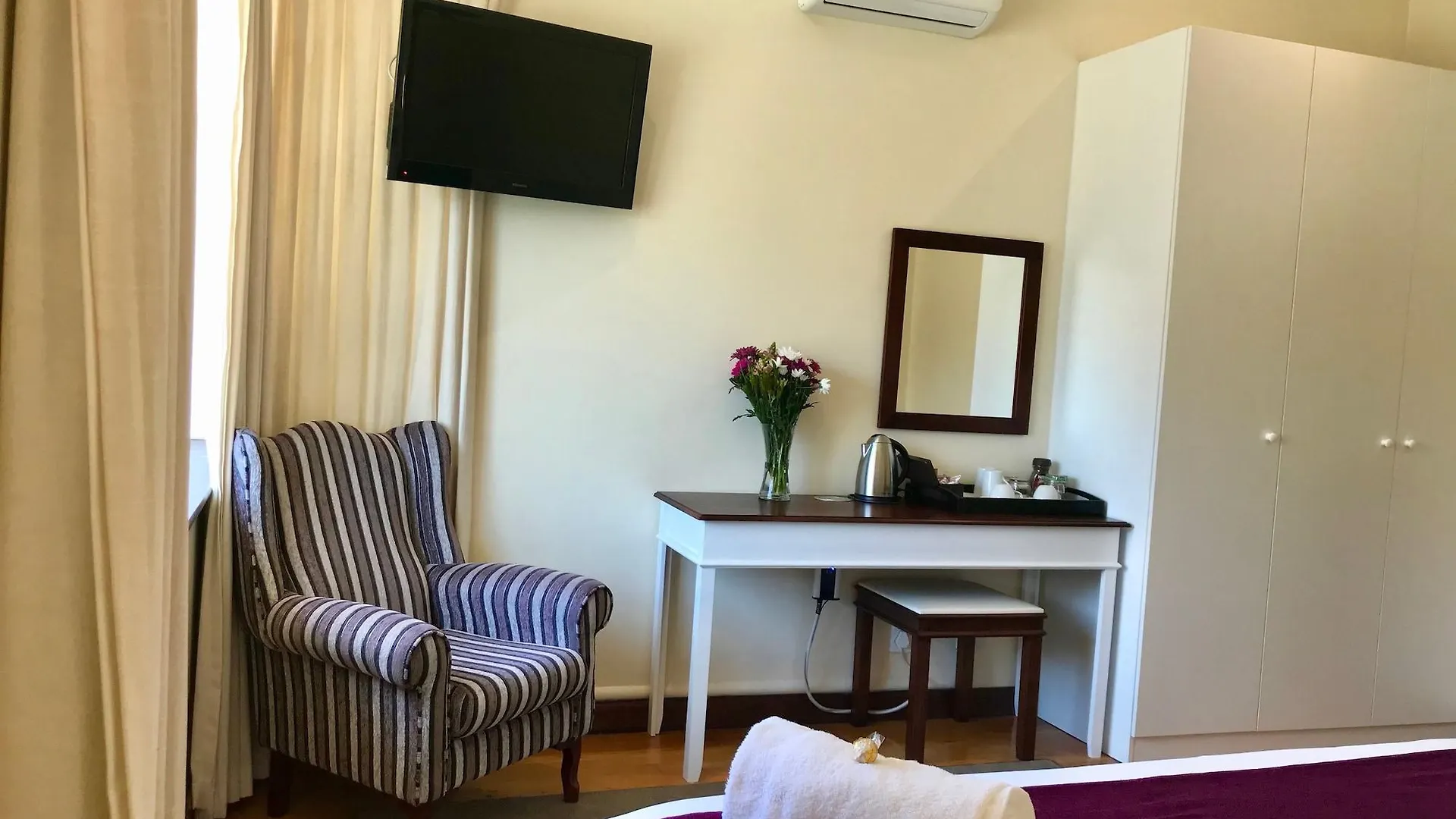 Sundown Manor Guest House Cape Town Bed & Breakfast